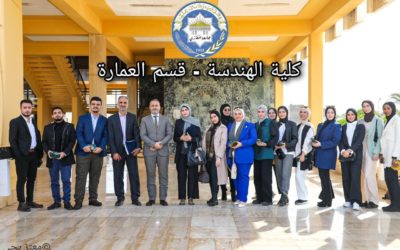 رئيس جامعة بنغازي يكرم طلبة قسم العمارة وتخطيط المدن
