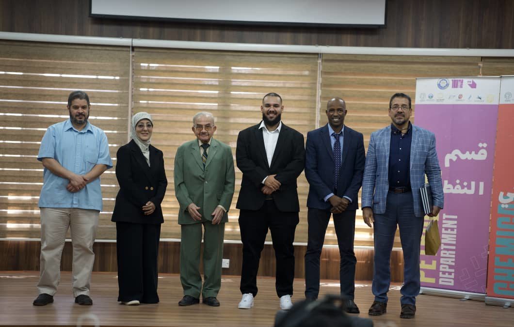 “تحليل الفجوات بين المناهج الدراسية وسوق العمل لتقييم مهارات تشغيل المهندسين باستخدام نموذج الأتمتة”