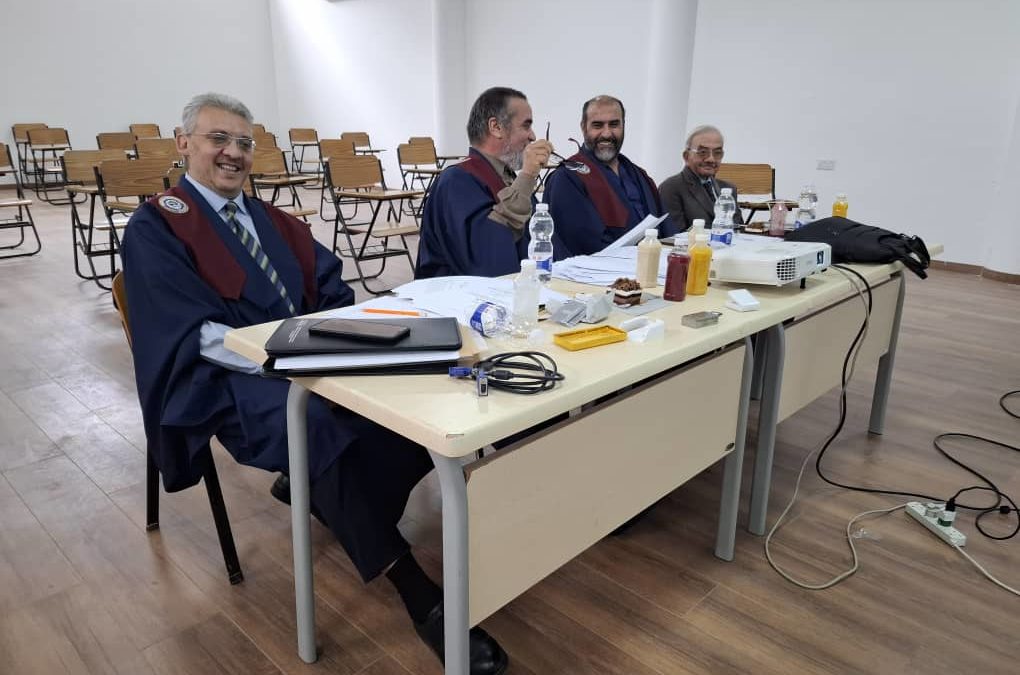 مناقشة رسالة ماجستير حول “النمذجة والتحسين الأمثـل للقطع بالماء والحبيبات الكاشطة” بجامعة بنغازي